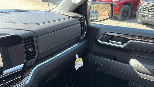 new 2025 GMC Sierra 1500 car, priced at $45,890