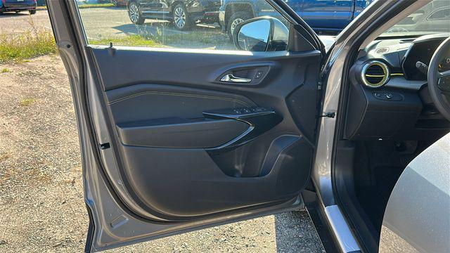 new 2026 Chevrolet Trax car, priced at $22,995