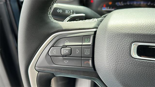 new 2025 Jeep Grand Cherokee car, priced at $39,004