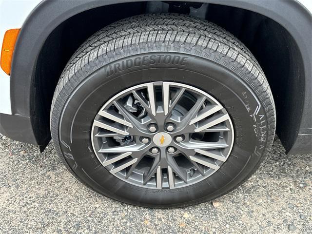 new 2025 Chevrolet Traverse car, priced at $43,695