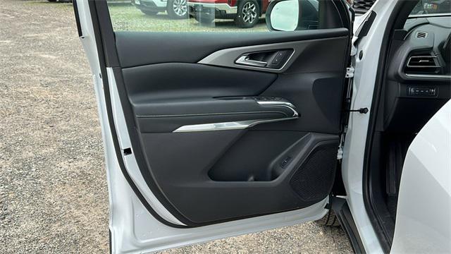 new 2025 Chevrolet Traverse car, priced at $43,695