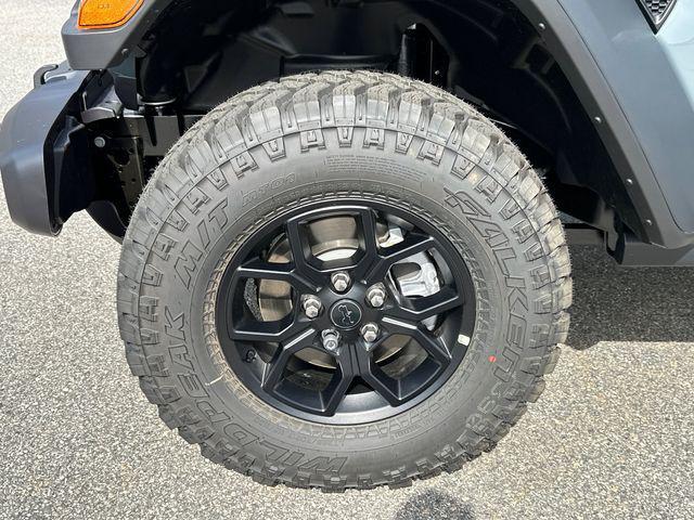 new 2025 Jeep Wrangler car, priced at $44,687