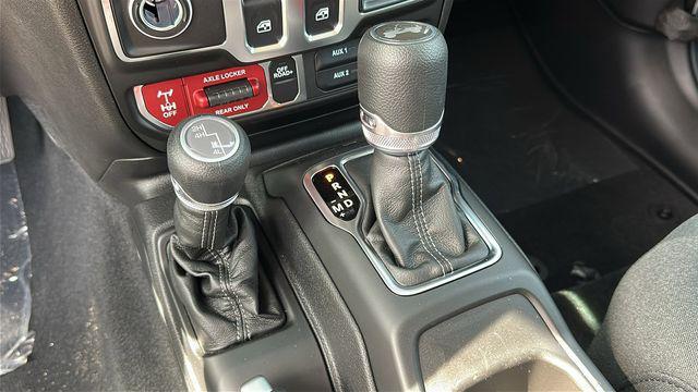 new 2025 Jeep Wrangler car, priced at $44,687