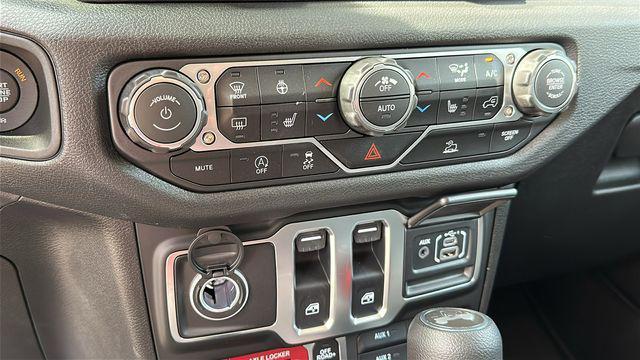 new 2025 Jeep Wrangler car, priced at $44,687