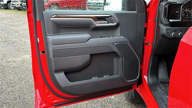 new 2025 GMC Sierra 1500 car, priced at $55,270