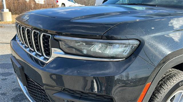 new 2025 Jeep Grand Cherokee car, priced at $41,014