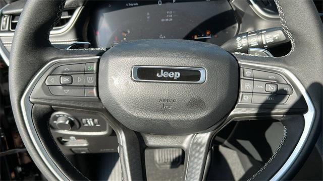 new 2025 Jeep Grand Cherokee car, priced at $41,014