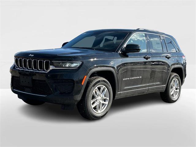 new 2025 Jeep Grand Cherokee car, priced at $41,014