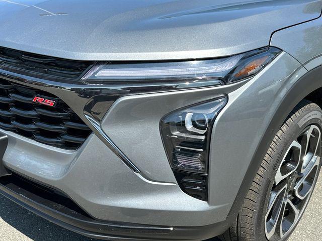 new 2025 Chevrolet Trax car, priced at $27,085
