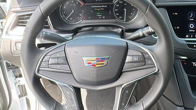 new 2025 Cadillac XT5 car, priced at $46,915