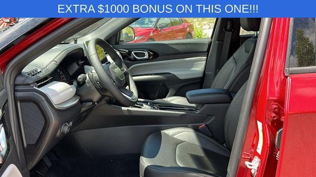 new 2025 Jeep Compass car, priced at $31,985