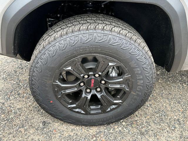new 2025 GMC Canyon car, priced at $44,800