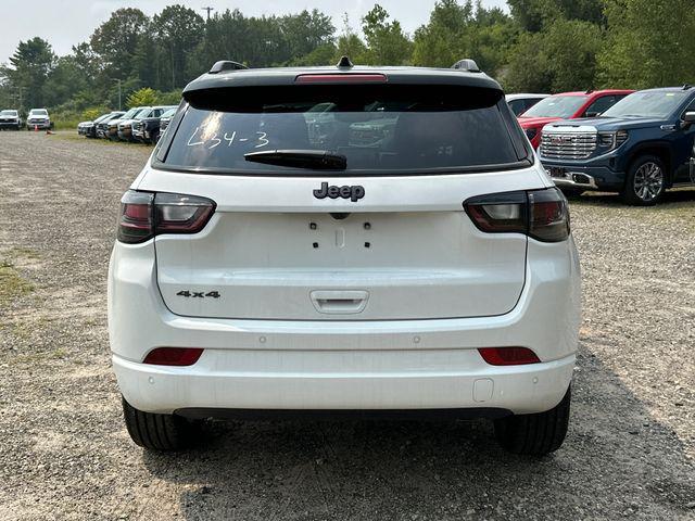 new 2025 Jeep Compass car, priced at $30,499