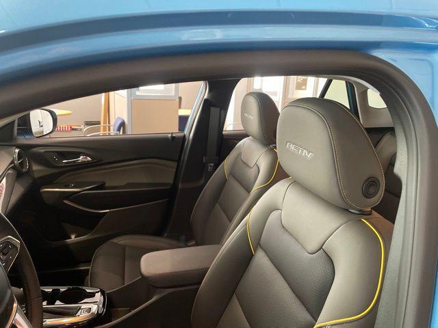 new 2025 Chevrolet Trax car, priced at $27,085