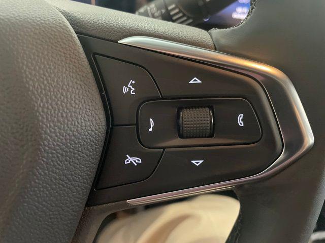 new 2025 Chevrolet Trax car, priced at $27,085