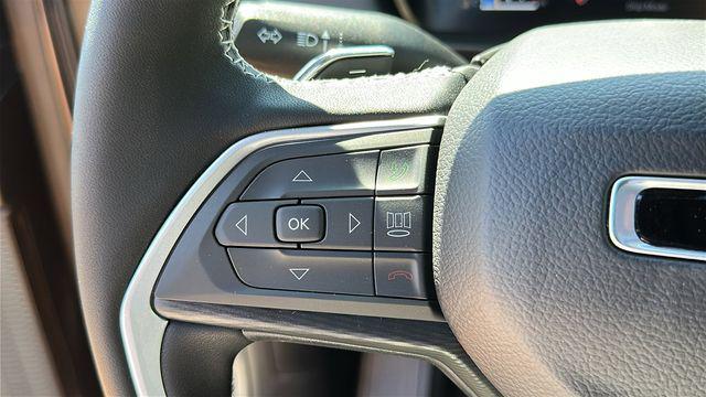 new 2025 Jeep Grand Cherokee car, priced at $41,334