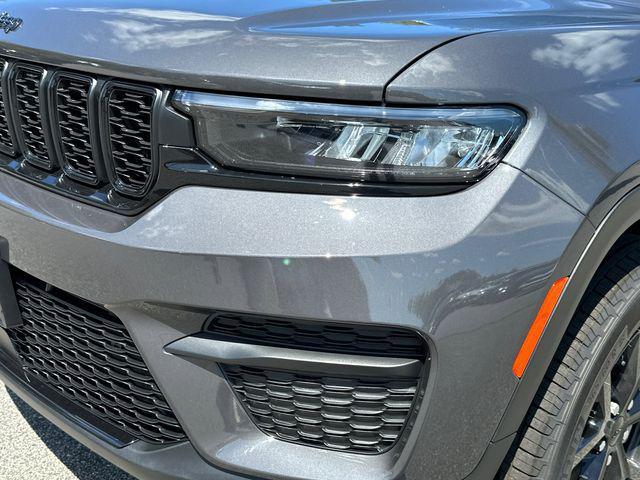 new 2025 Jeep Grand Cherokee car, priced at $41,334