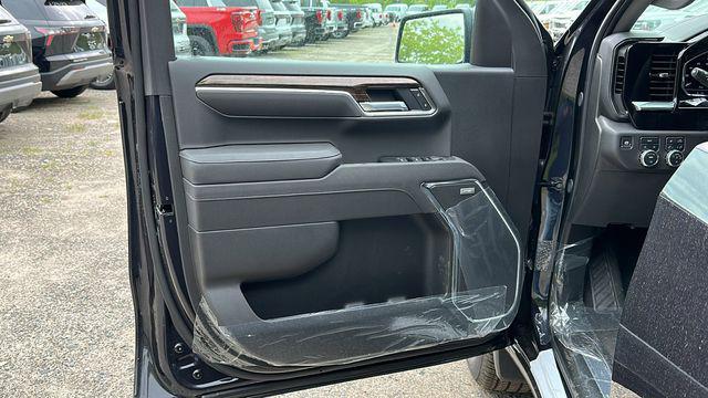 new 2025 GMC Sierra 1500 car, priced at $58,490