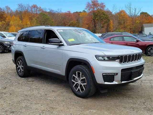 new 2024 Jeep Grand Cherokee L car, priced at $53,611