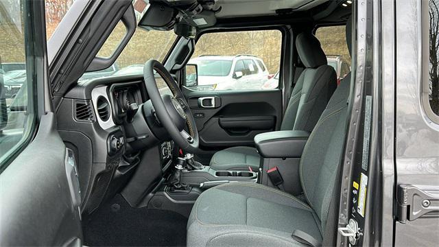 new 2024 Jeep Gladiator car, priced at $38,998