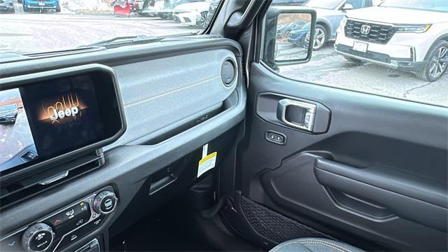 new 2024 Jeep Gladiator car, priced at $38,998