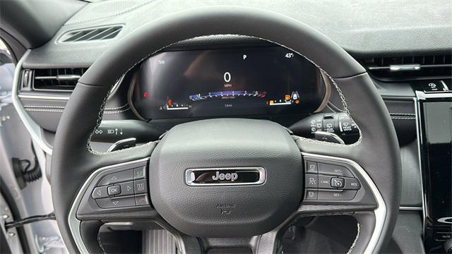 new 2025 Jeep Grand Cherokee car, priced at $40,471