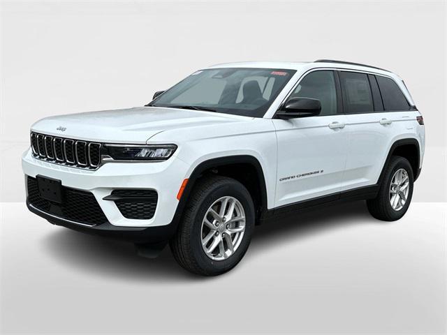 new 2025 Jeep Grand Cherokee car, priced at $40,471