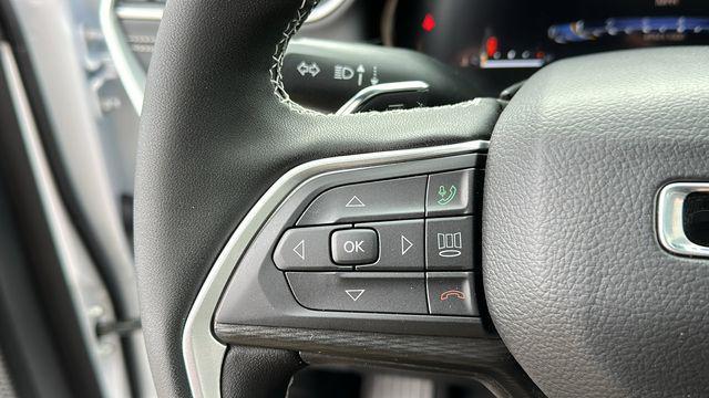 new 2025 Jeep Grand Cherokee car, priced at $40,119
