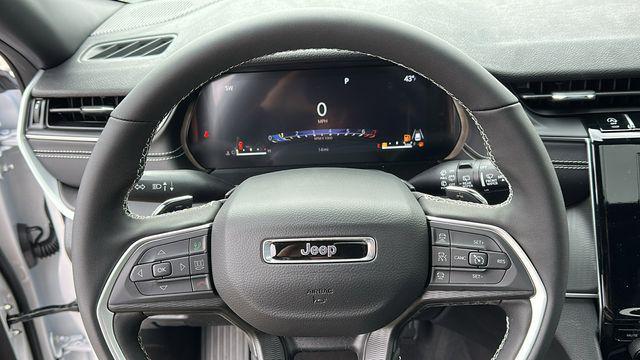 new 2025 Jeep Grand Cherokee car, priced at $40,119