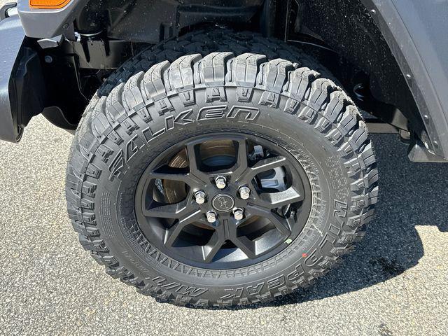 new 2025 Jeep Wrangler car, priced at $50,694