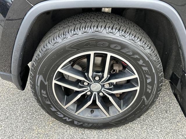 used 2018 Jeep Grand Cherokee car, priced at $17,438