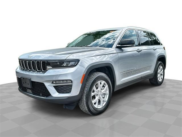 used 2024 Jeep Grand Cherokee car, priced at $41,999
