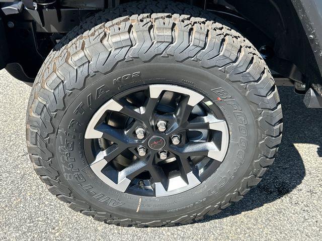 new 2025 Jeep Wrangler car, priced at $61,390