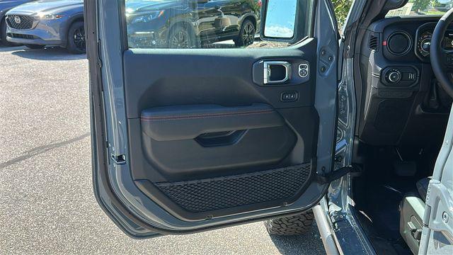 new 2025 Jeep Wrangler car, priced at $61,390