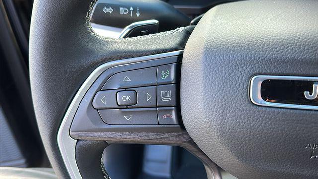 new 2025 Jeep Grand Cherokee car, priced at $49,233