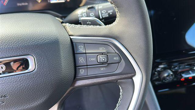 new 2025 Jeep Grand Cherokee car, priced at $49,233