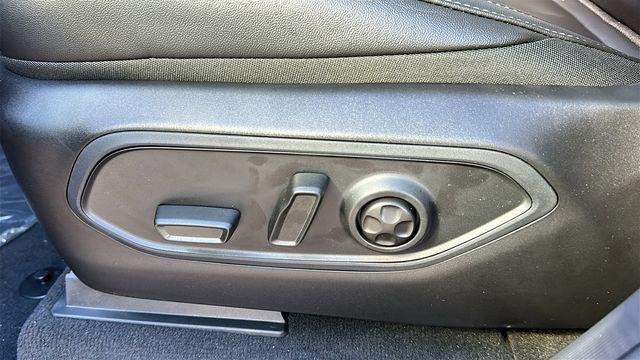 new 2025 Jeep Grand Cherokee car, priced at $49,233