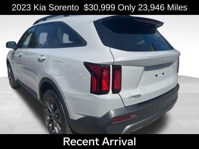 used 2023 Kia Sorento car, priced at $30,999