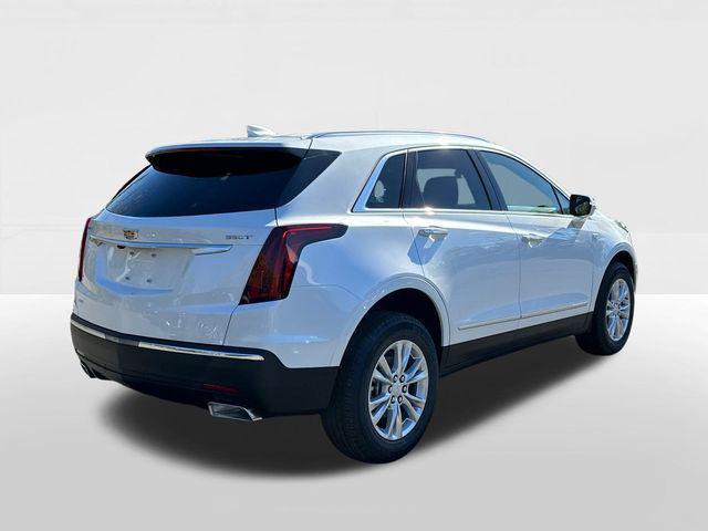 new 2025 Cadillac XT5 car, priced at $44,015