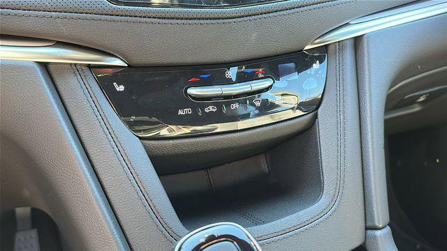 new 2025 Cadillac XT5 car, priced at $44,015