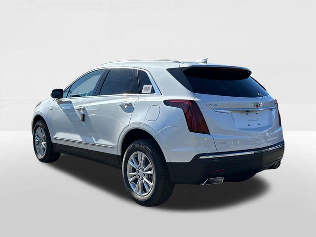 new 2025 Cadillac XT5 car, priced at $44,015