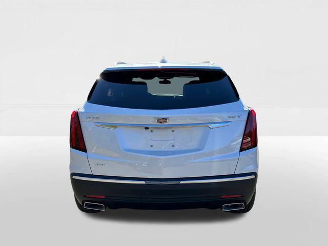 new 2025 Cadillac XT5 car, priced at $44,015