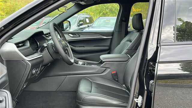 new 2025 Jeep Grand Cherokee L car, priced at $46,872