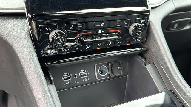 new 2025 Jeep Grand Cherokee L car, priced at $46,872