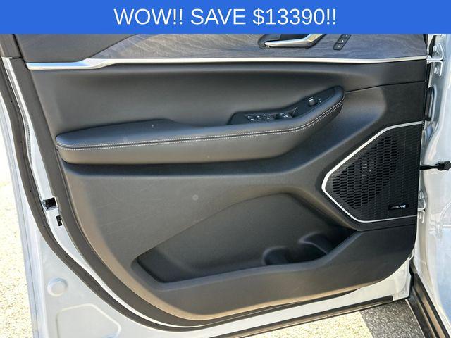 new 2024 Jeep Grand Cherokee L car, priced at $49,995