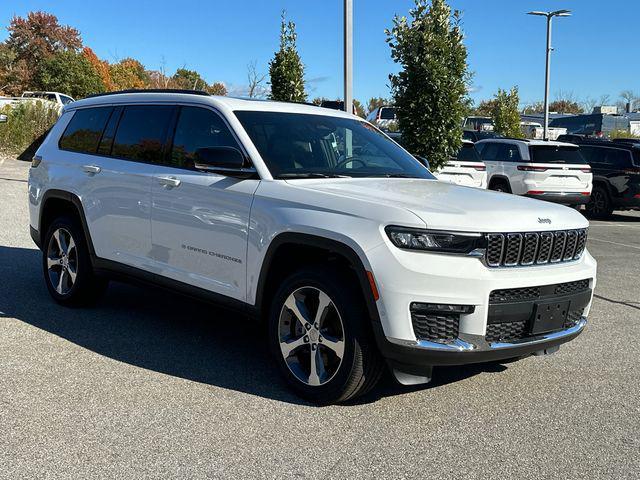 new 2024 Jeep Grand Cherokee L car, priced at $49,995