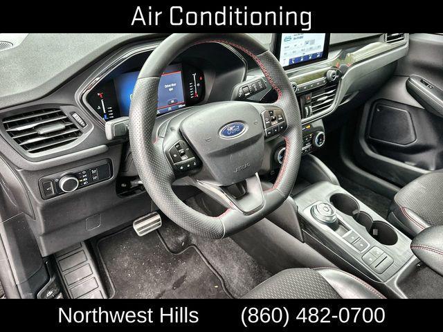 used 2024 Ford Escape car, priced at $25,999