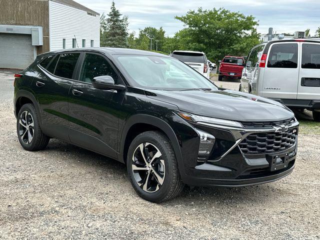new 2025 Chevrolet Trax car, priced at $24,290