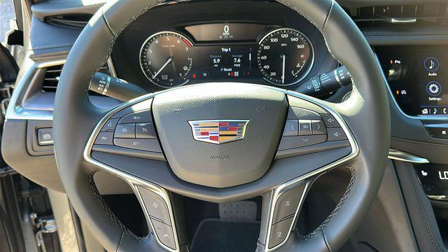 new 2025 Cadillac XT5 car, priced at $42,790