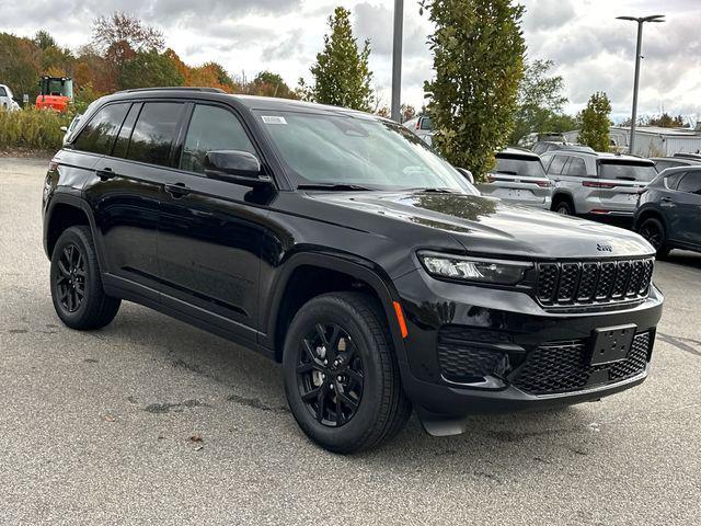 new 2025 Jeep Grand Cherokee car, priced at $40,999